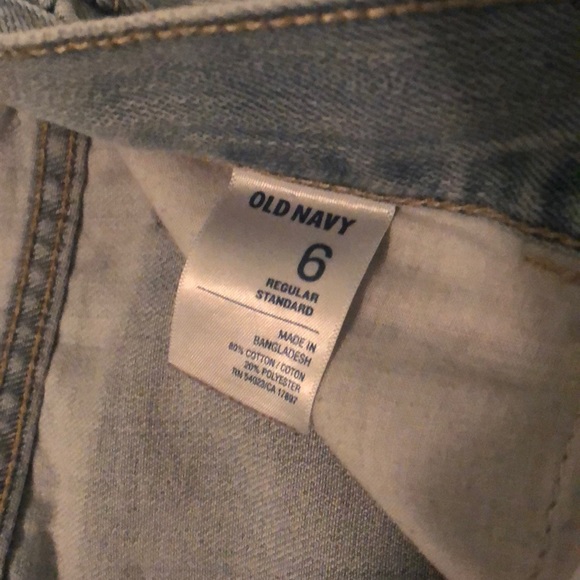 Old navy shorts - Picture 3 of 3